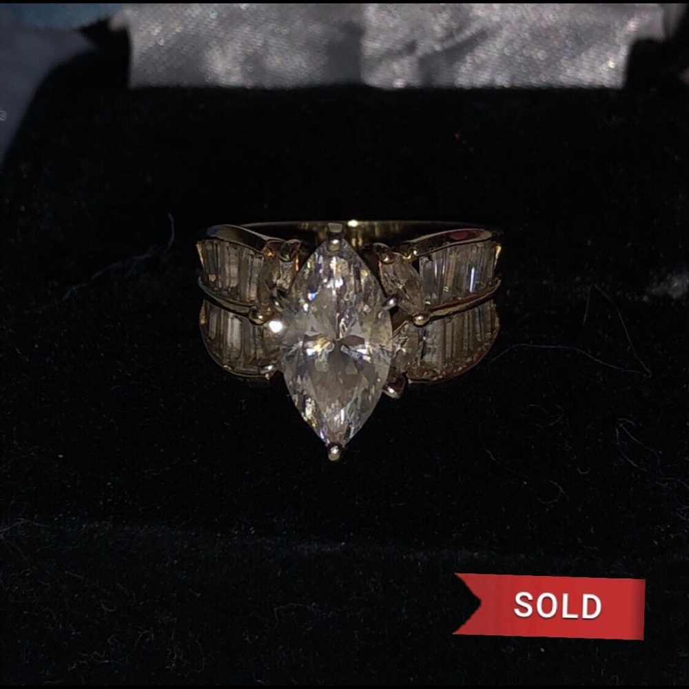 🔴SOLD🔴Solid 14k yellow gold CZ diamond ring